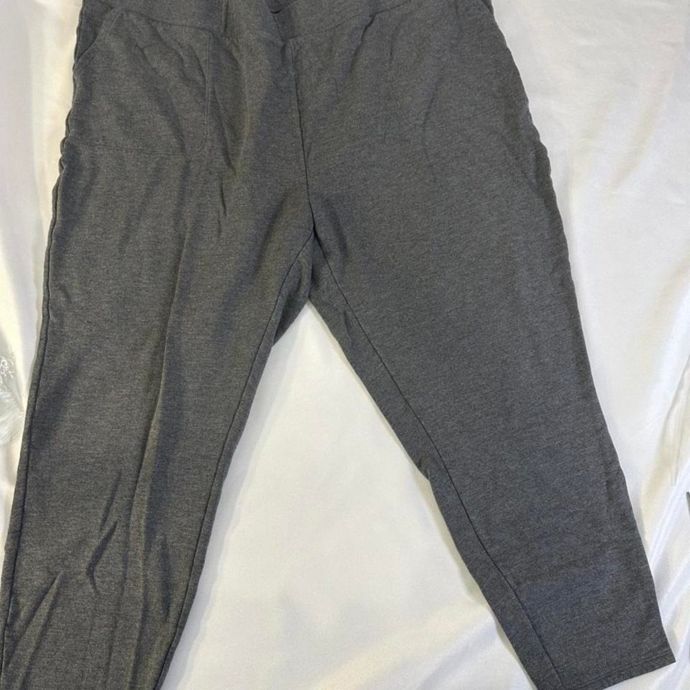 Toward grade three-quarter of pants size 4